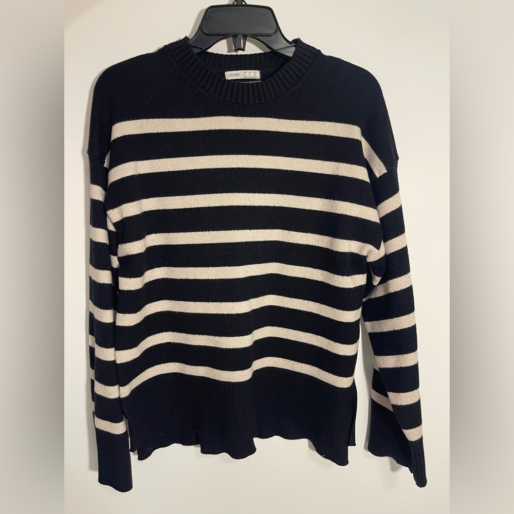 Black and Cream Striped Crew Neck Sweater